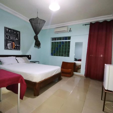 Hotel Badinca Alojamento Low Cost In Bissau Avenida Francisco Mendes Exterior photo