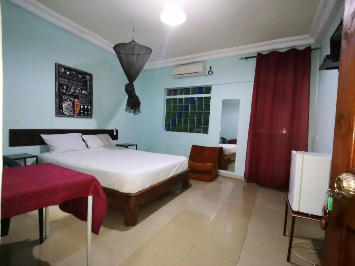 Hotel Badinca Alojamento Low Cost In Bissau Avenida Francisco Mendes Exterior photo